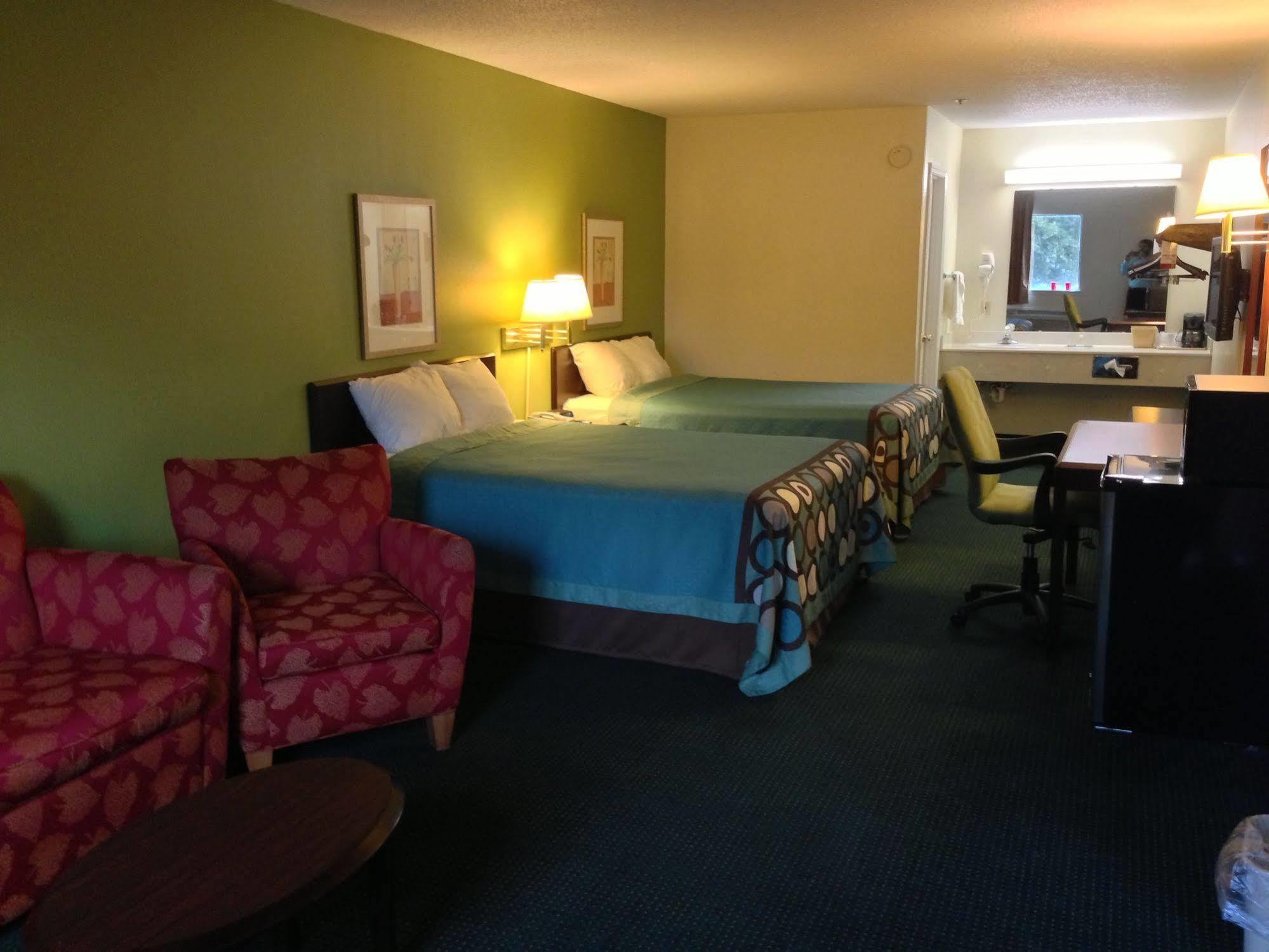 Super 8 By Wyndham Florence Extérieur photo